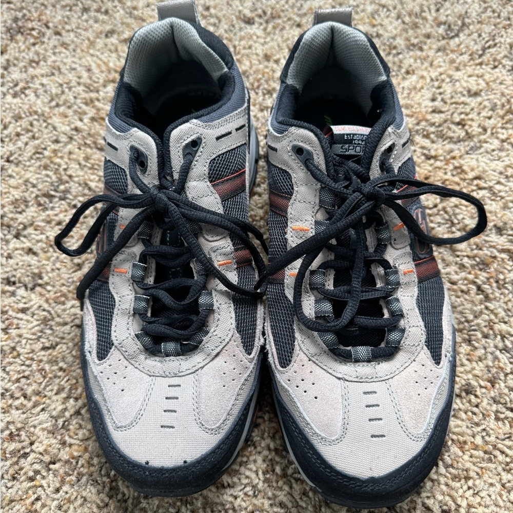 Men’s size 9 (wide)super gently worn sketchers sport!